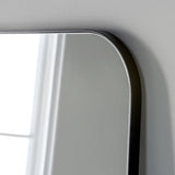 Larvik Black detailmirror