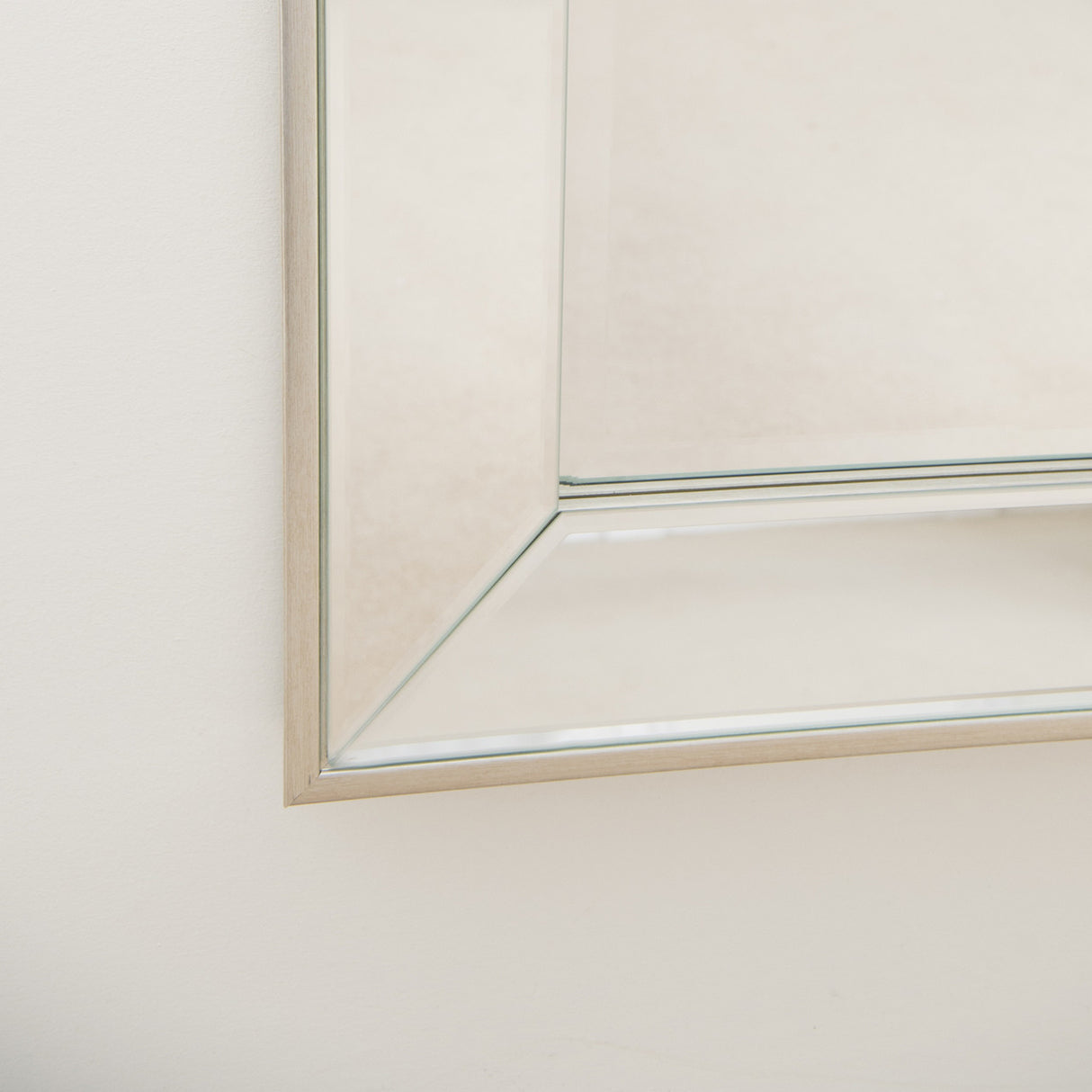 Image of Davina Contemporary rectangular Mirror